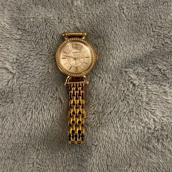 Fossil | Accessories | Dainty Rose Gold Fossil Watch Crystal  display picture 1